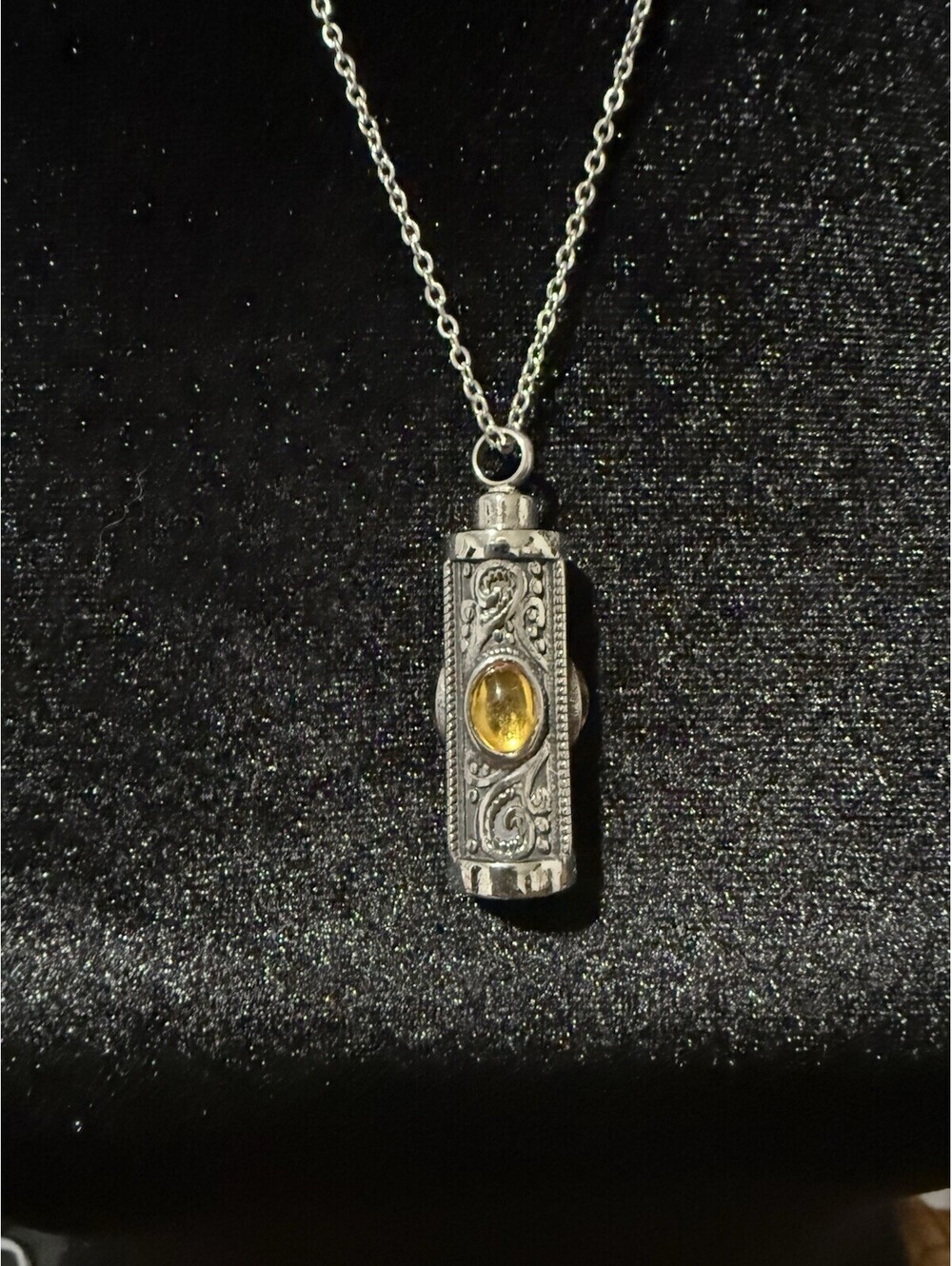 New Stainless Steel Memorial Urn Pendant Necklace Hair Ashes Cremation Jewelry
